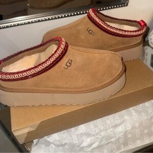 UGG Tazz I Slipper Platform Chestnut women’s 8 BNWB